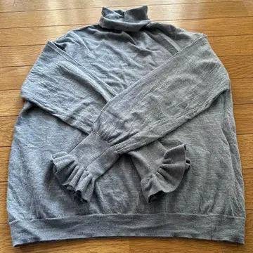 So Close 그레이 프릴 소매 긴팔 니트 L