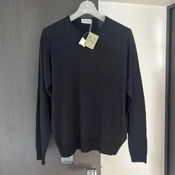 새상품 존스메들리 크루넥 니트