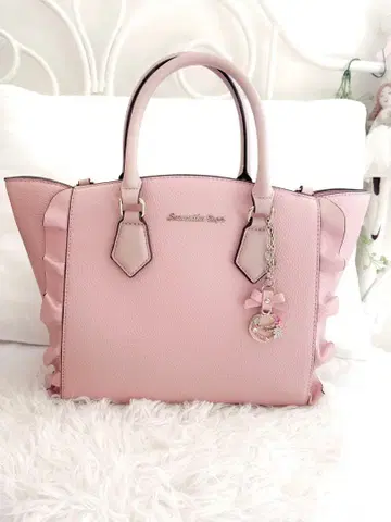 Samantha Vega 플래터 대 핑크