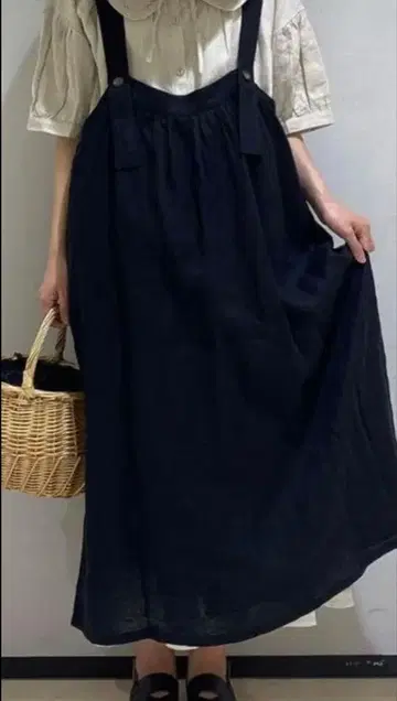 sm2 타치카와 한정판 전후 착용 오버롤 스커트 블랙