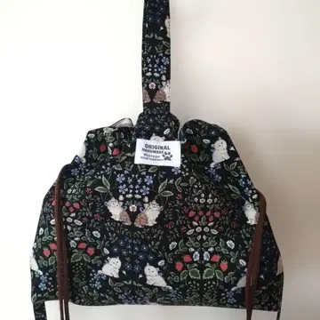 다마스크 고양이 패턴과 딸기 무늬 복조리 백 핸드메이드