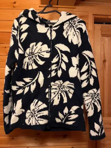 론 하먼 x 베어풋 드림스 알로하 패턴 보타니컬 하와이 카시울