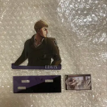 엘빈 아크릴 스탠드 진격의 거인