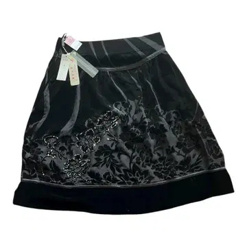 플레어 스커트 블랙 꽃무늬 자수 스팽글