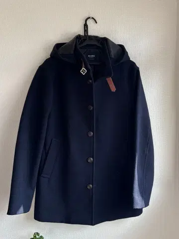BEAMS 후드 부착 네이비 울 코트