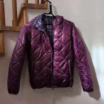 퍼플 후드 부착 다운 자켓