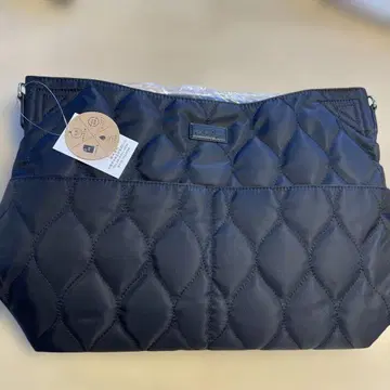 블랙 퀼팅 숄더백