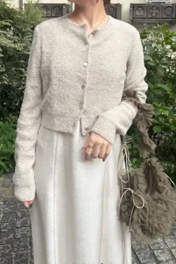 FRAY I.D 프레이 아이디 스팽글 라메 페더 가디건