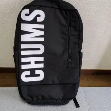 CHUMS 블랙 백팩