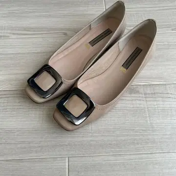 INTER-CHAUSSURES 베이지 플랫슈즈