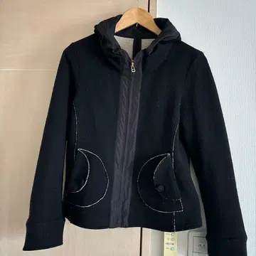 후드 부착 블랙 자켓 사이즈 38