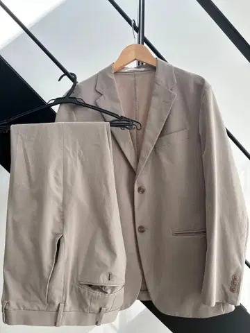 [할인] UNIQLO 베이지 셋업 자켓&팬츠