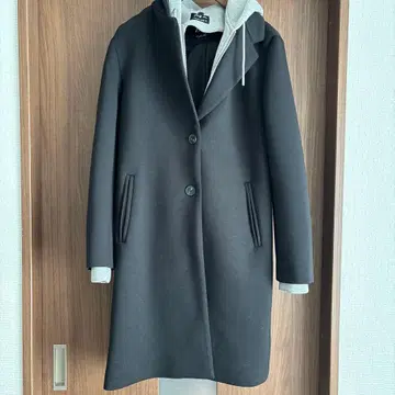 ZARA 블랙 디태처블 후드 대비 코트