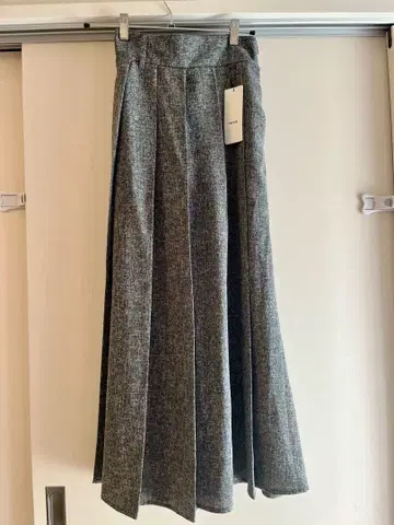 YEVS 트위드 플리츠 스커트