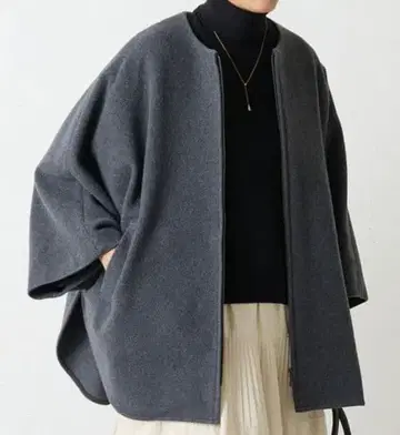 택 포함 새상품 비어즐리 울 판초 코트