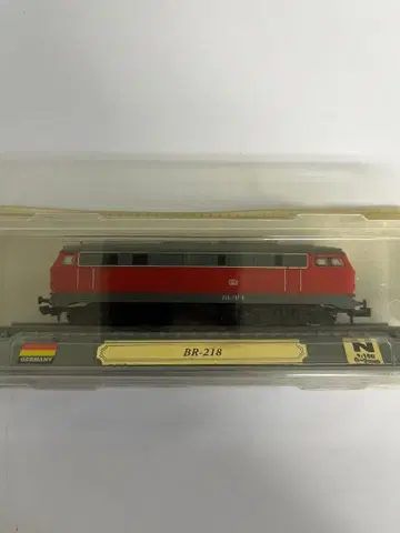 BR-218 N 게이지 철도 모형 빨간색