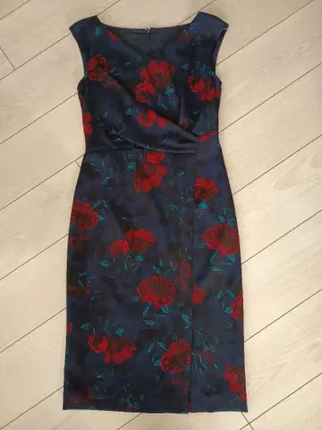 PINKY & DIANE 슬리브리스 꽃무늬 원피스 36