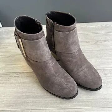 그레이 스웨이드 숏부츠