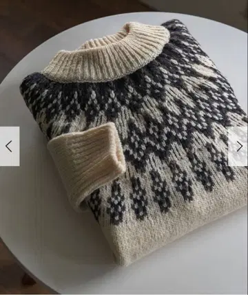 어반 리서치 도어스 큐신 패턴 모크넥 니트