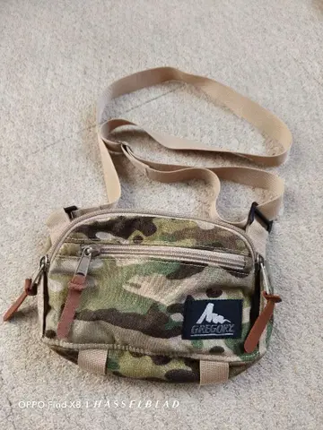 새상품급 그레고리 구 로고 트랜스퍼 숄더 S 멀티캠