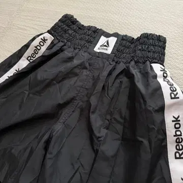 REEBOK 무루아 콜라보 숏팬츠 블랙