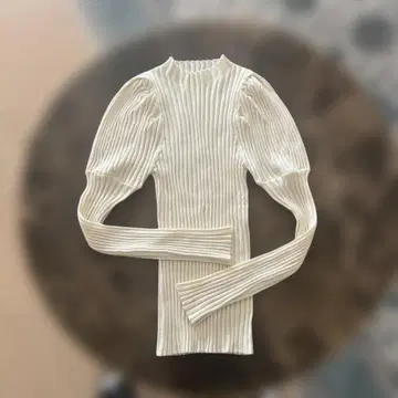 FRAYI.D 아이보리 퍼프 슬리브 스웨터