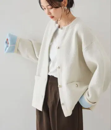 시착만 한 RANAN 골드 버튼 배색 가디건