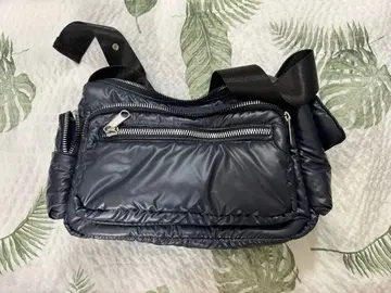 아메리칸 홀릭 멀티 포켓 숄더백