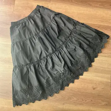 Super beauty 무릎 기장 스커트