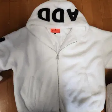 화이트 플리스 자켓 ADDIC