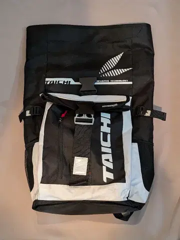 TAICHI 백팩 블랙/화이트