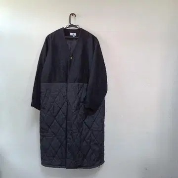 hagumu 이소재 절개 퀼팅 코트