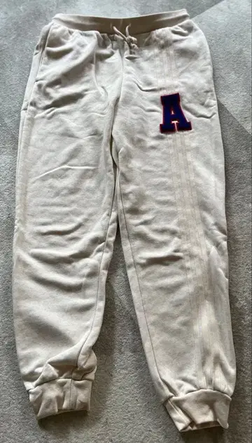 adidas A 자수 크림색 스웨트 팬츠 XL