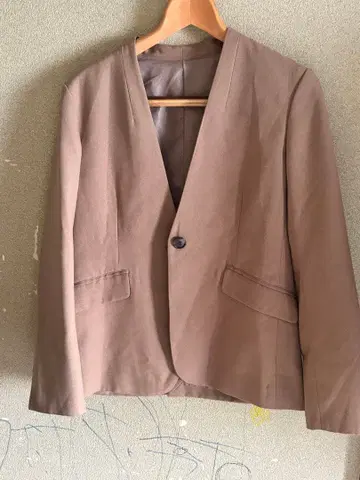 a.v.v 노카라 자켓 브라운