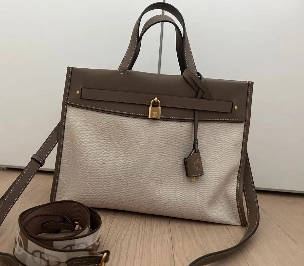 Hazzys Leather Combi H Lock Tote Bag Braum