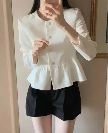 화이트 트위드 자켓 상의