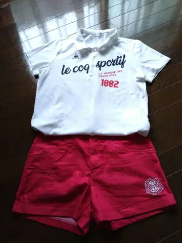 르꼬끄 스포르티브 피케 셔츠와 숏팬츠 세트