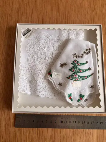 와코 크리스마스 디자인 손수건과 레이스 손수건 세트