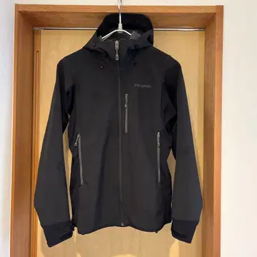 파타고니아 소프트 쉘 아즈 하이브리드 후디