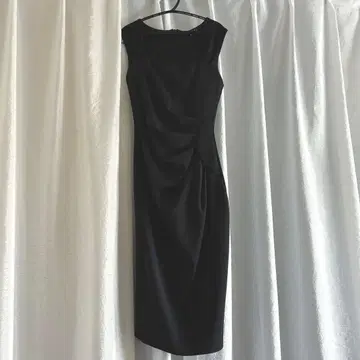 [ 새상품급 ] 블랙 스트레치 원피스