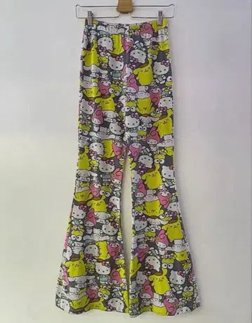 해외 빈티지 플레어 팬츠 itimi 산리오 키티 시나몬 롤