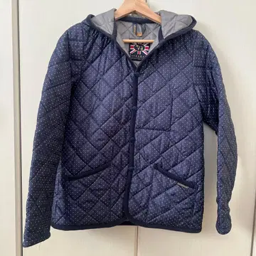 LAVENHAM 네이비 도트 무늬 퀼팅 자켓