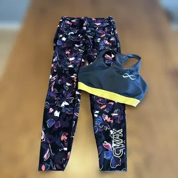 CW-X 꽃무늬 스포츠 레깅스 및 브라 세트