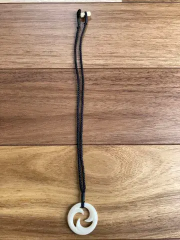 하와이 본 카빙 펜던트