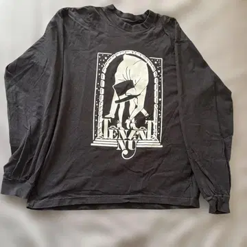 TENANT 그래픽 프린트 긴팔 티셔츠