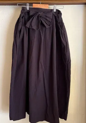 다니엘라 그레지스 롱 스커트