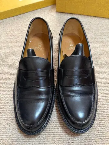 REGAL 블랙 가죽 로퍼