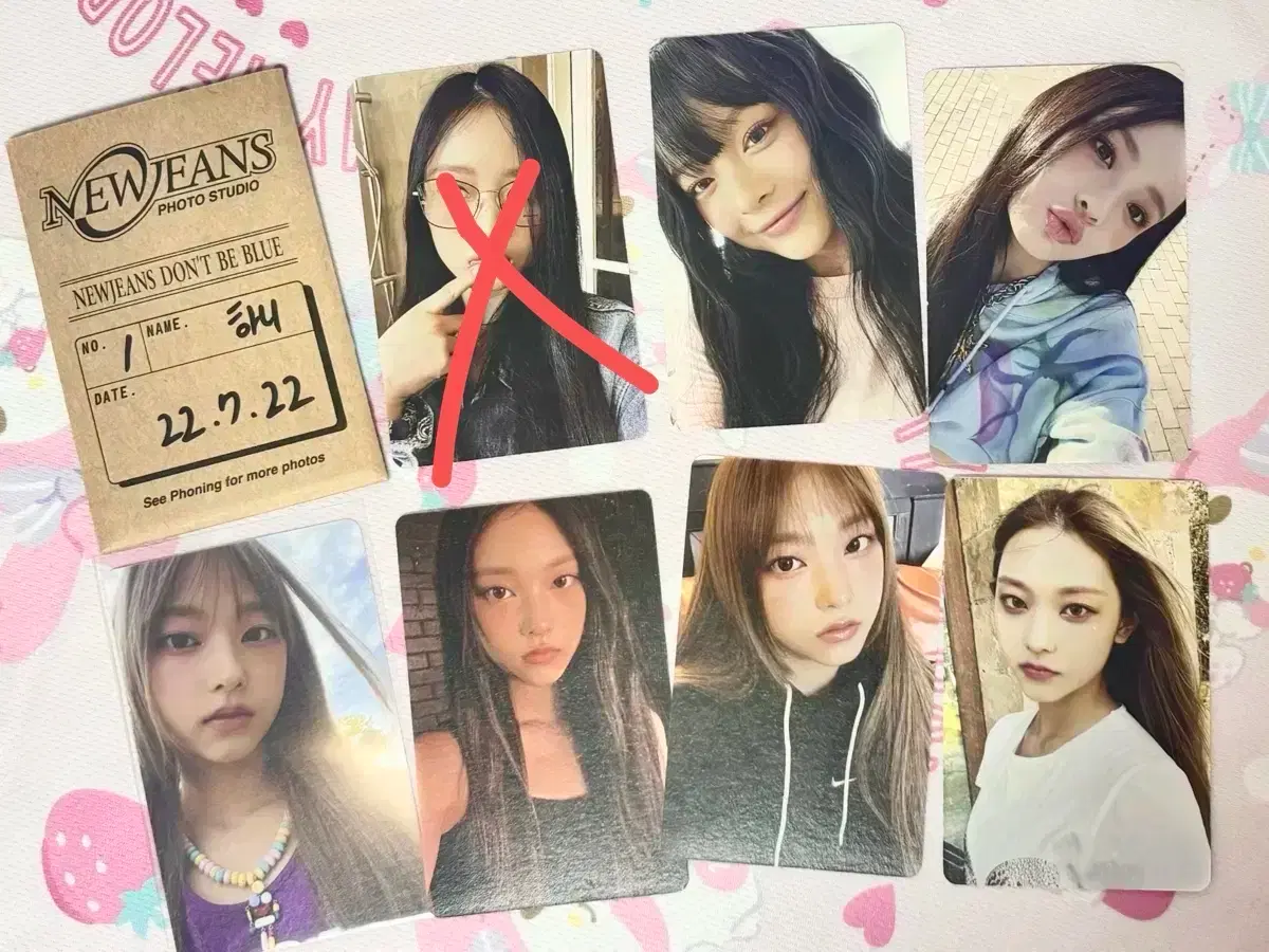 NewJeans Haerin Hanni Debut Album Attention Photocard Poca