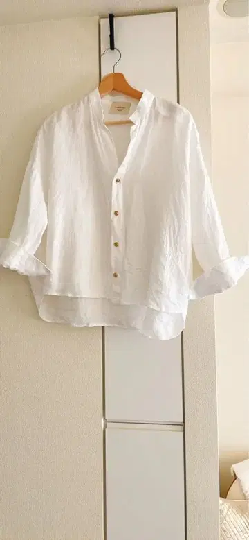 Unpeu Femme 앰프팜 화이트 린넨 셔츠 칠부 소매