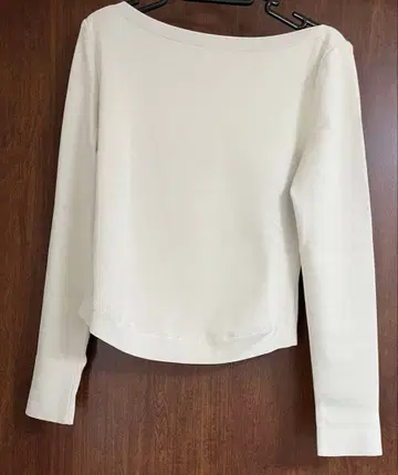 DAISY LIN 아이보리 긴팔 상의